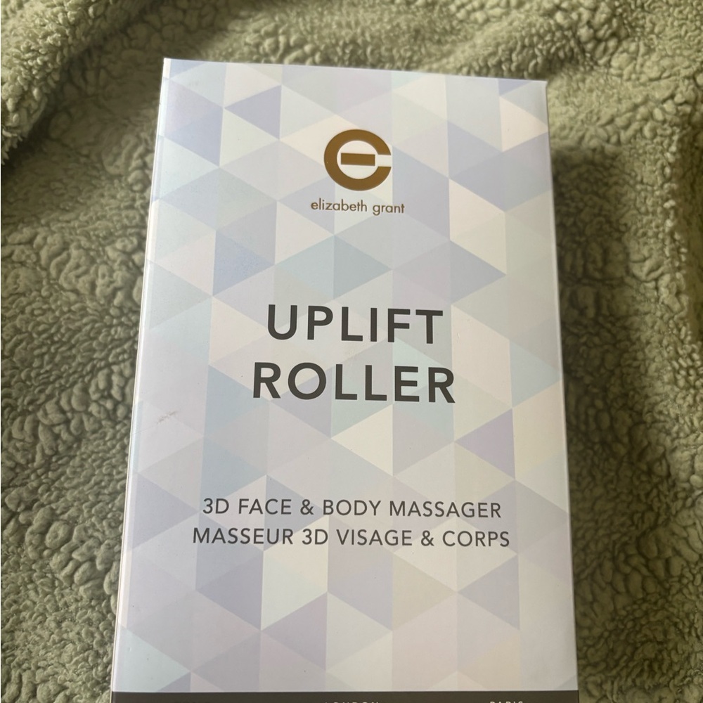 Elizabeth Grant Uplift Roller - Elegant White